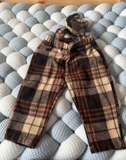 Pantalon à bretelles 12-18 mois 