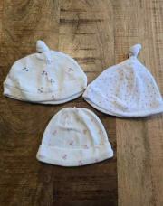 3 Bonnets