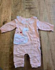  Tenue Corail imprimé cygne (carnaval) 1-3 mois