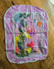 Jeu gonflable et eau bébé 3 à 6 mois