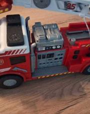 Camion de pompiers SONS/JET D'EAU