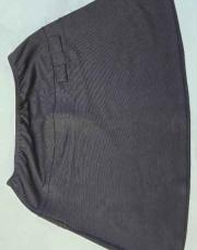 Jupe courte noir élastiqueàla taille(taille 4)