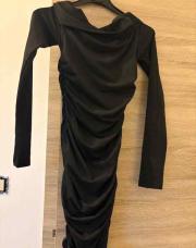 robe noir à longue manche taille S 