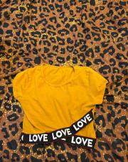 top jaune foncé taille xs 