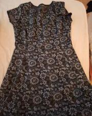 Robe noire à fleurs atmosphère taille 38