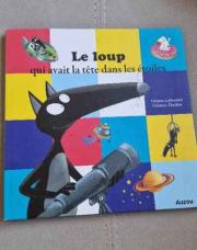 Le loup qui avait la tete dans les nuages 