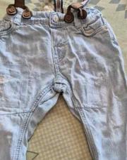 Jeans + bretelles 6/9m