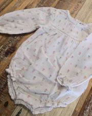 Barboteuse blanche fleurie kiabi 74cm