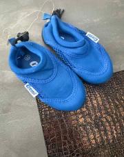 Chaussure de plage bleues 22
