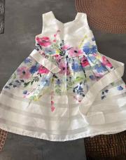 Robe fleurie 4/5ans dos nu neuve 