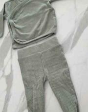 Neuf.  Ensemble taille 62