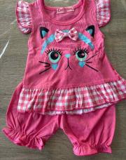 1 an, ensemble fille petit chat noeud 
