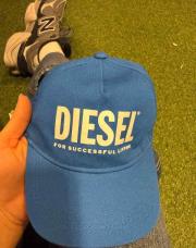 Casquette diesel taille 3 