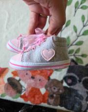 Petite paire de chaussures fille 