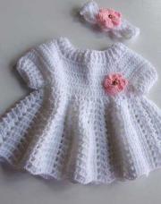 Robe avec bandeau blanche 1 à 3 mois