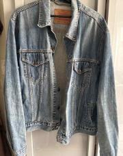 C: Veste en jeans Levis