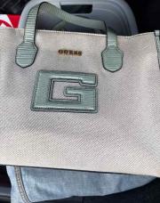 C: Sac Guess vert