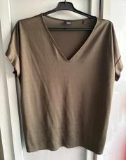C: Blouse S.Oliver
