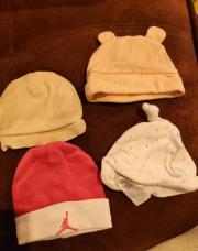 Lot 4 bonnets naissance