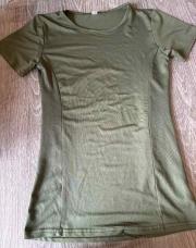 T shirt vert taille 158 