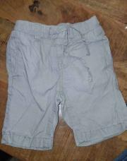 Short beige 2 ans c&a