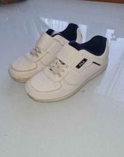 Basket Fila taille 32