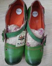 Sandales vertes cuir 38