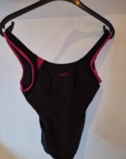 Maillot noir décathlon taille 38