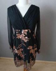 Robe noire et pailletées L