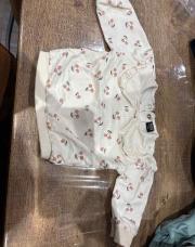 Pull mini cerise 56