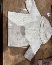 Gilet blanc pois cœur Kiabi 1mois