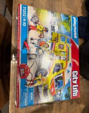 Playmobil ambulance 