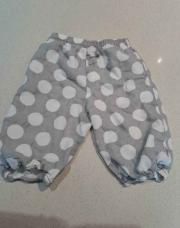 Pantalon gris pois 3 mois 