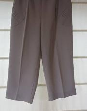 Pantalon court gris taille 2