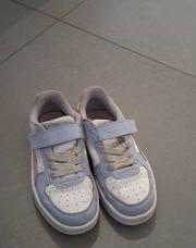 Basket fille Puma pointure 31