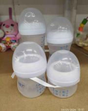 Lot de 4 biberons AVENT 60-125-260-330 ml