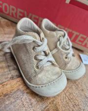 Chaussure taille 20