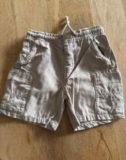 Short beige Zara T92