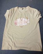 T-shirt beige avec cœur rose L
