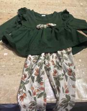 Ensemble vert et fleur 6 mois 