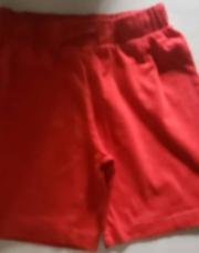 short rouge 5/ ans 