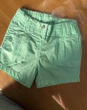 Petit short vert taille 80