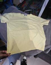 T-shirt jaune clair poche