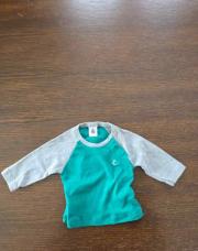 T-shirt gris et vert Petit Bateau 3 mois