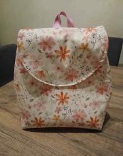 Sac a dos fleurie convient pour la maternelle ou sac a diner neuf fait main