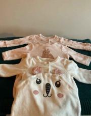 Lot de 3 pyjamas 3 mois marques diverses 