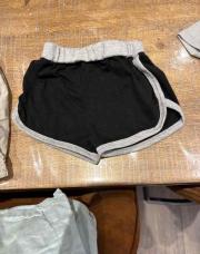 Short noir et gris Shein taille 6mois