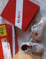 Chaussures roses Kickers t20
