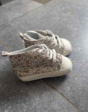 Chausson fleuri 