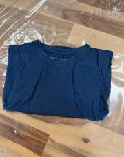T-shirt bleu foncé T;3-4ans